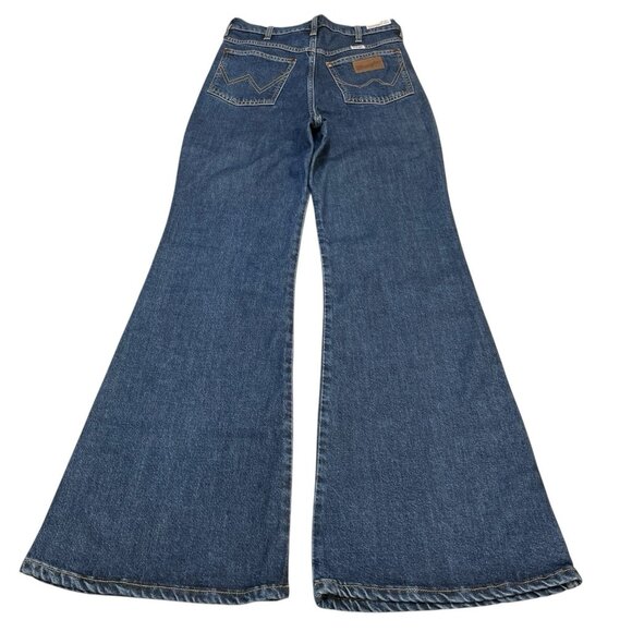 Wrangler Jeans Womnens 29/32 Wanderer High Rise Flare Dark Wash Denim Western - Picture 2 of 12